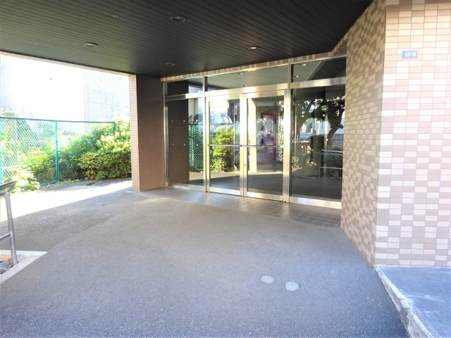 イーストヴィレッジ エントランス