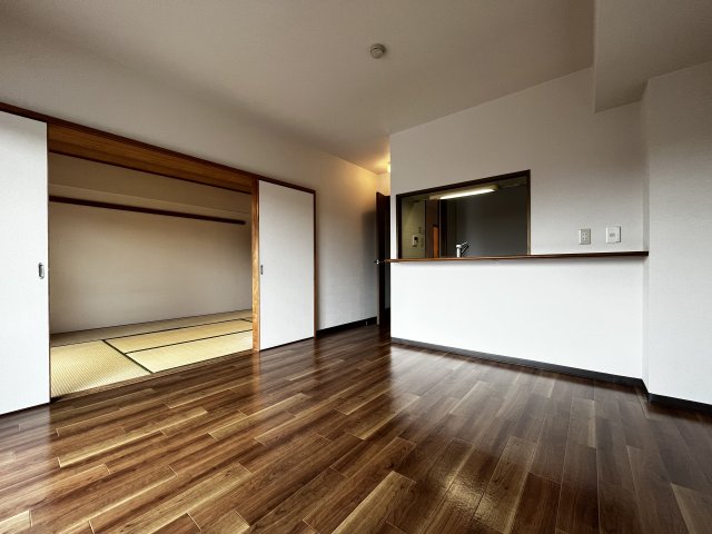 イーストヴィレッジ 居間