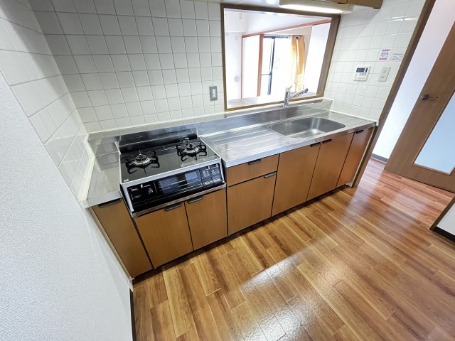 イーストヴィレッジ キッチン