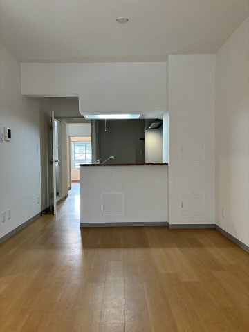 レジエ戸塚深谷 居間