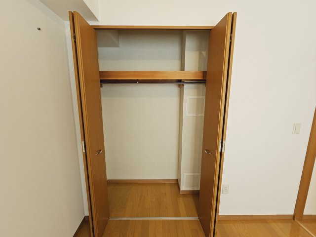 コンフォール仏向町 収納