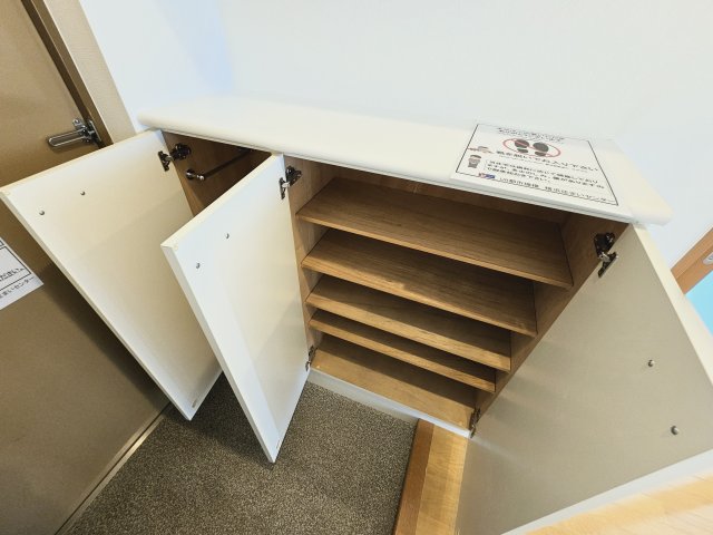 コンフォール仏向町 収納