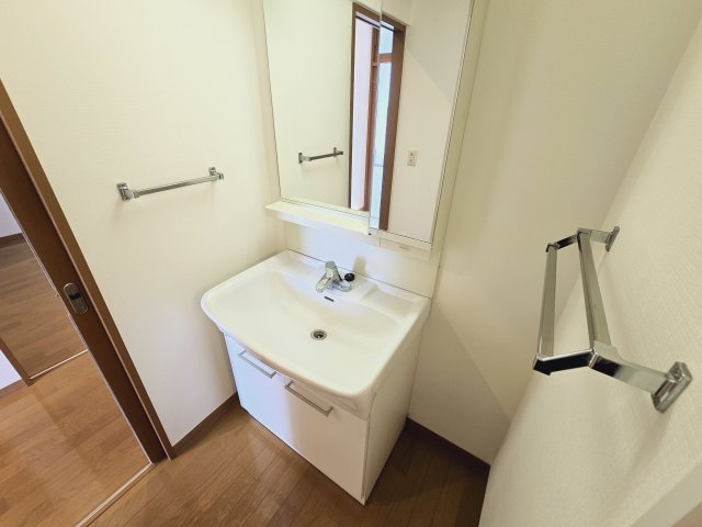 コンフォール仏向町 洗面