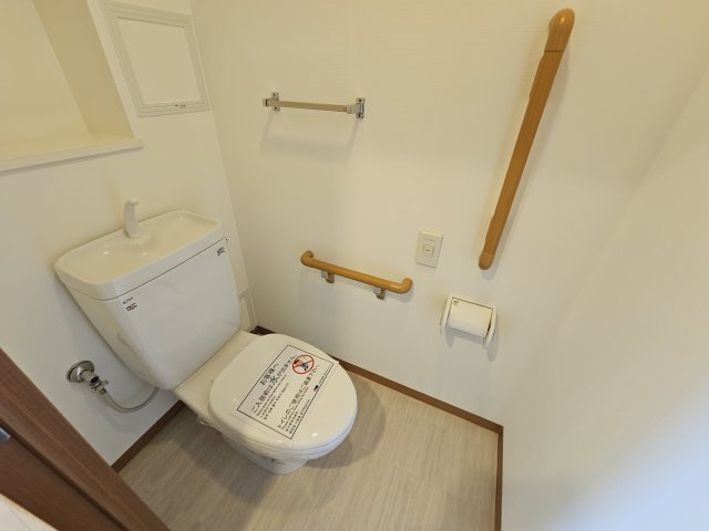 コンフォール仏向町 トイレ