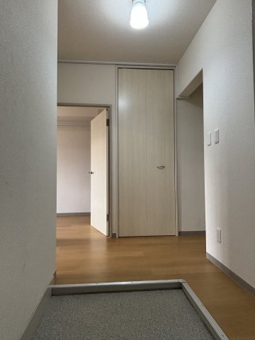 レジエ戸塚深谷 玄関