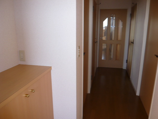 ヒルサイド森 玄関