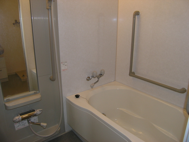 ヒルサイド森 風呂