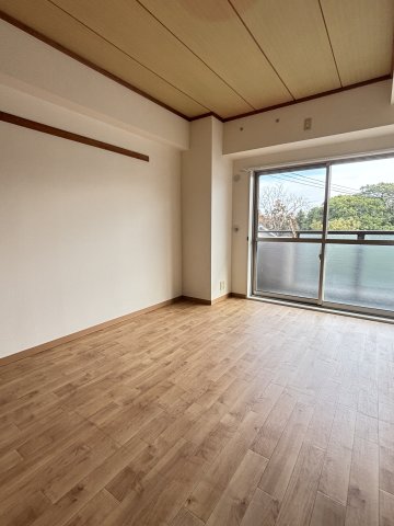 グリーンハイツ室橋 居間