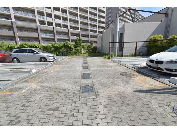 ベイシティ本牧南 駐車場
