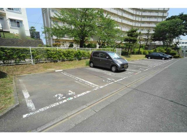 洋光台北 駐車場