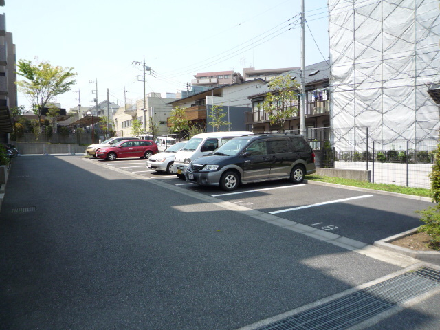 ロイヤルパレス 駐車場