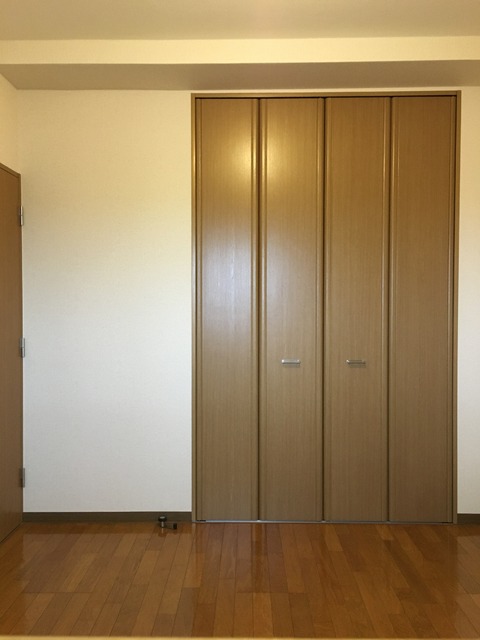 コンフォール高島台 居間