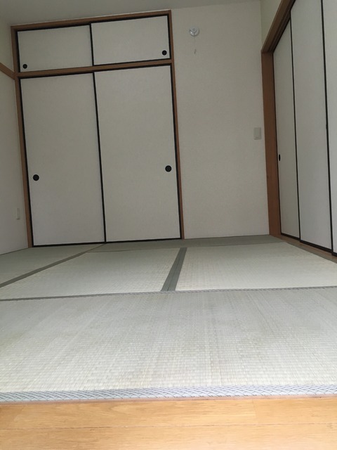 コンフォール高島台 居間