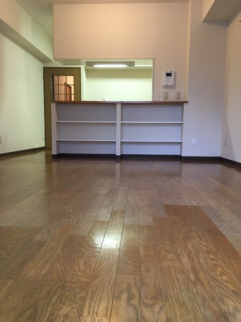 コンフォール高島台 居間