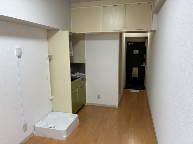 プラーズ南幸町Ⅰ 居間