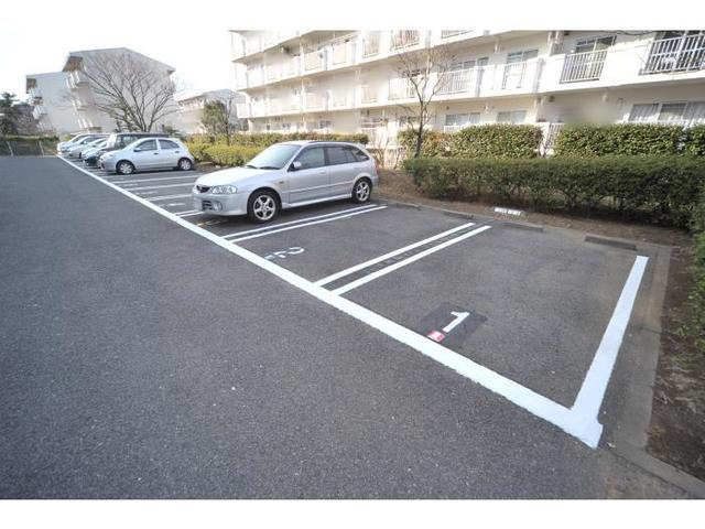 金沢シーサイドタウン柴2号棟 駐車場