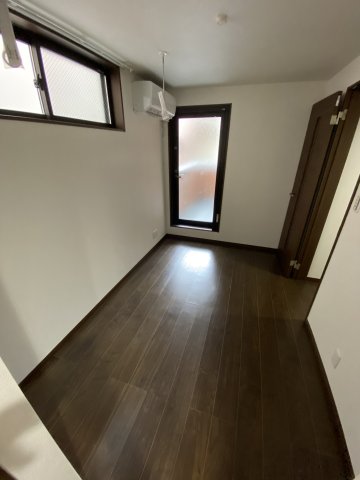 ベイルーム横浜生麦 居間