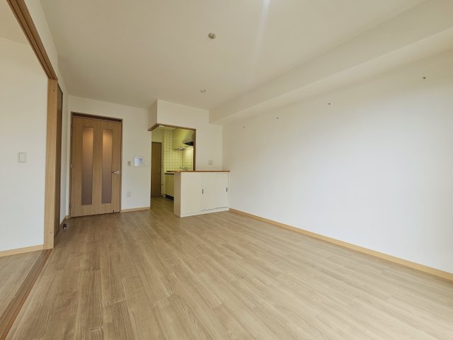 コンフォール明神台 居間