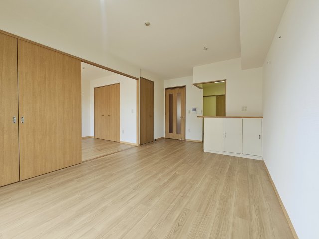 コンフォール明神台 居間