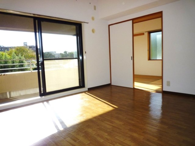 アーヴァイン山太 内装