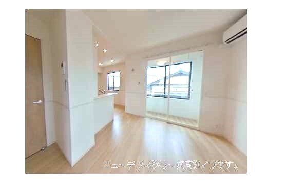 ヴィルコメン 居間