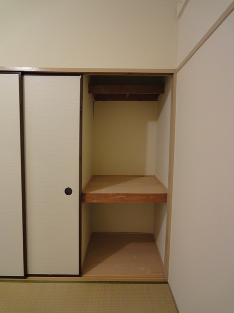 緑ヶ丘第2　4204号棟 収納