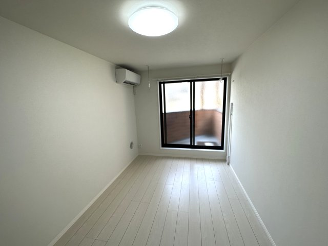 ベイルームグラン川崎 居間