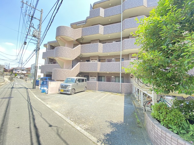 フェリースいずみ中央 外観