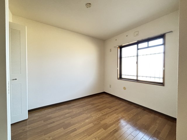 グラン・シャリオ中田北 居間