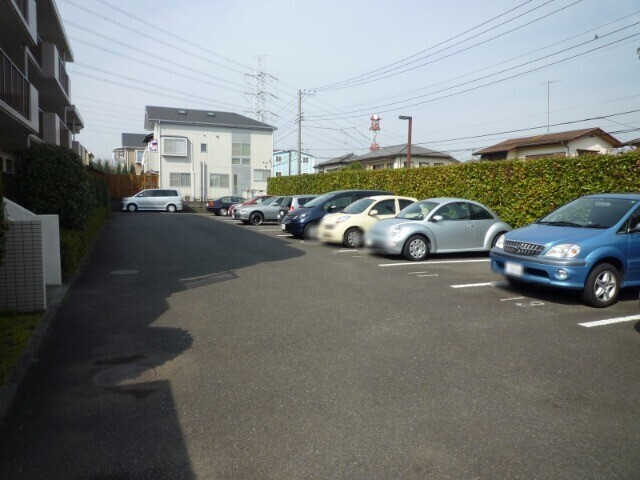 ウエストパークヒルズ 駐車場