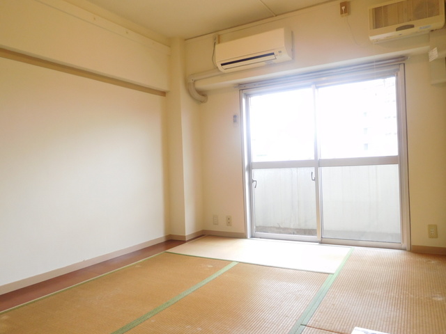 大和東共同ビル 居間