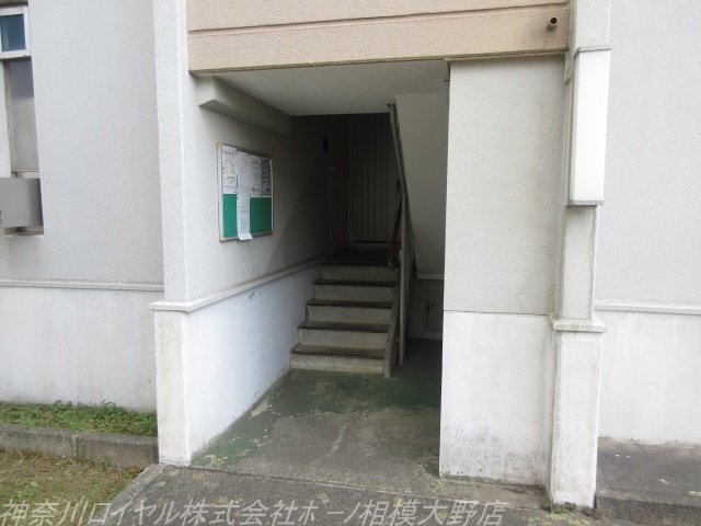 上郷西ヶ谷　27号棟 エントランス