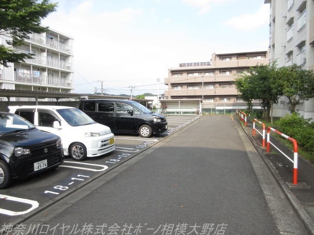上郷西ヶ谷　27号棟 駐車場
