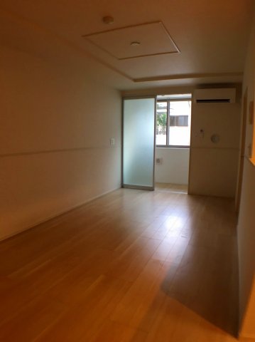 パーク　サイド　淡墨 居間