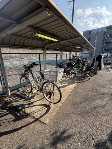 パインクレスト3号館 その他