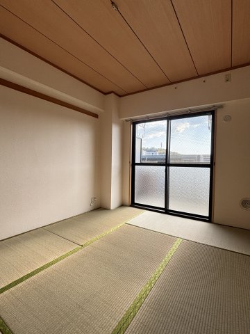 パインクレスト3号館 