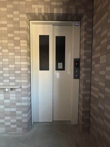 パインクレスト3号館 その他