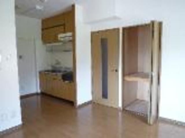 パインクレスト3号館 居間