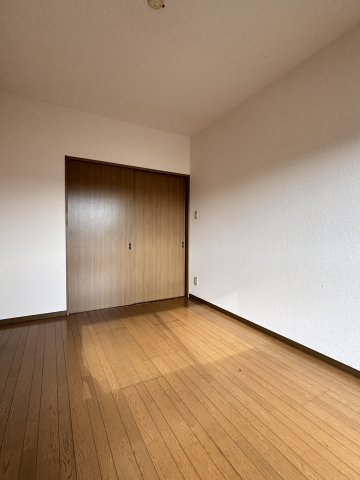 パインクレスト3号館 