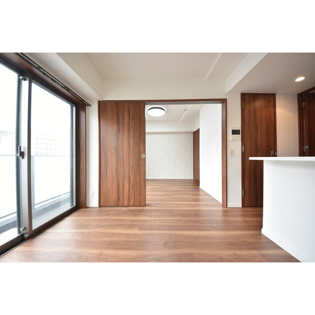 ゼクシア川崎 居間