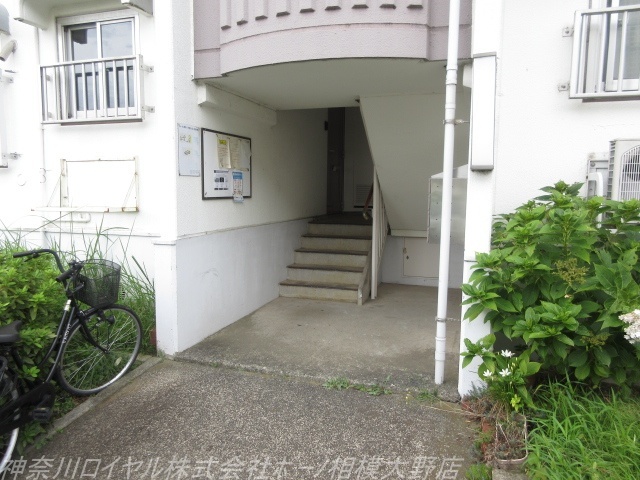 綾瀬寺尾本町　3号棟 エントランス