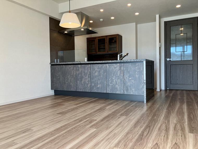 ヴェレーナグラン茅ヶ崎東海岸 居間