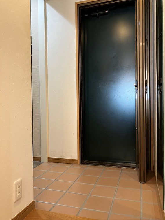 クイーンズパレス東戸塚 玄関