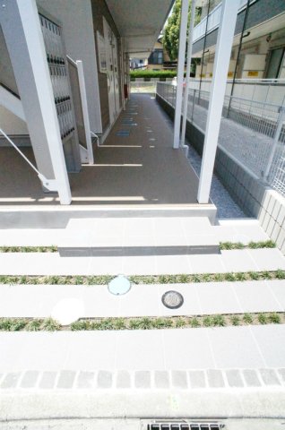 リブリ・Tierra エントランス