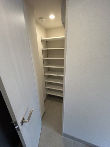 クラリティア横濱反町 収納