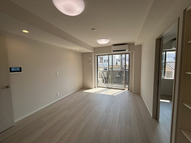 クラリティア横濱反町 居間