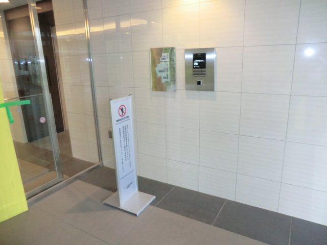 シティテラス横濱和田町エアーズコート エントランス