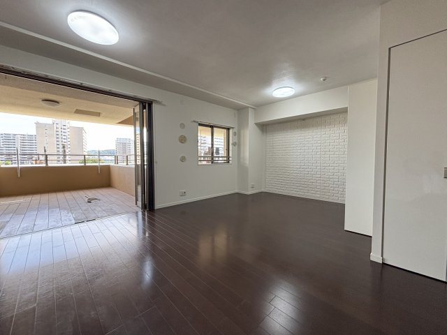 レイディアントシティ本郷台 居間