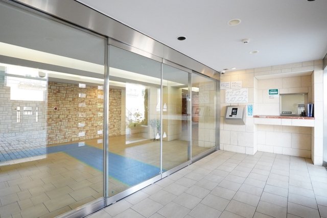 リーデンススクエア横浜鶴見 エントランス