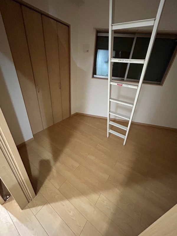 ヒルズ中台21 居間